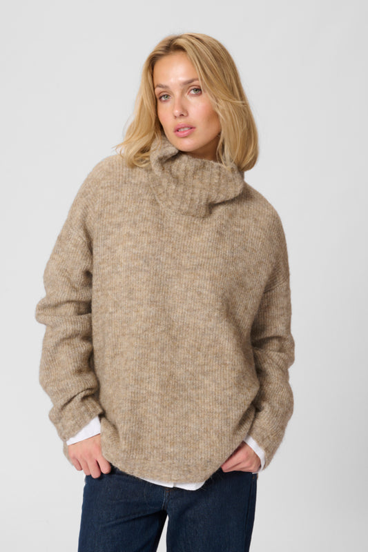 The Knit Rollneck